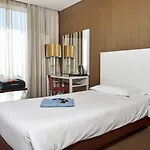 Ξενοδοχείο Centro 4*