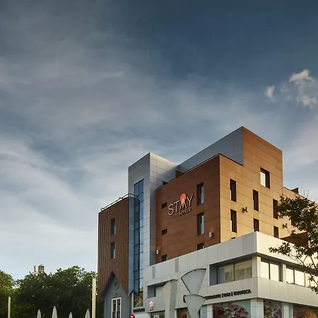 托里什韦德拉什中心酒店 4*